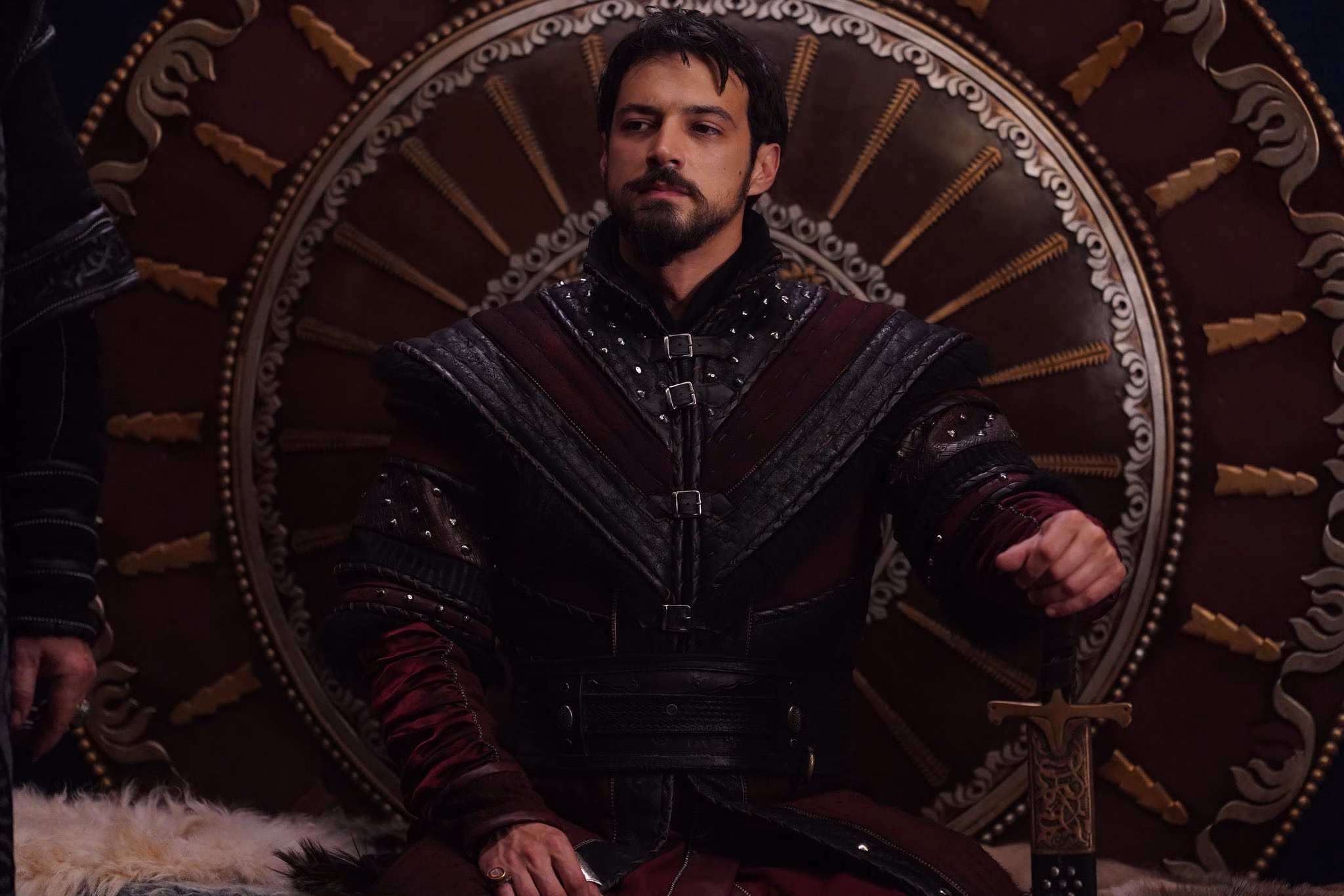 Kuruluş Orhan 5. Bölüm Özeti: Orhan Bey Kılıç Kuşanıyor, Şahinşah Bey İntikam Peşinde! İznik’e İlk Gözdağı!