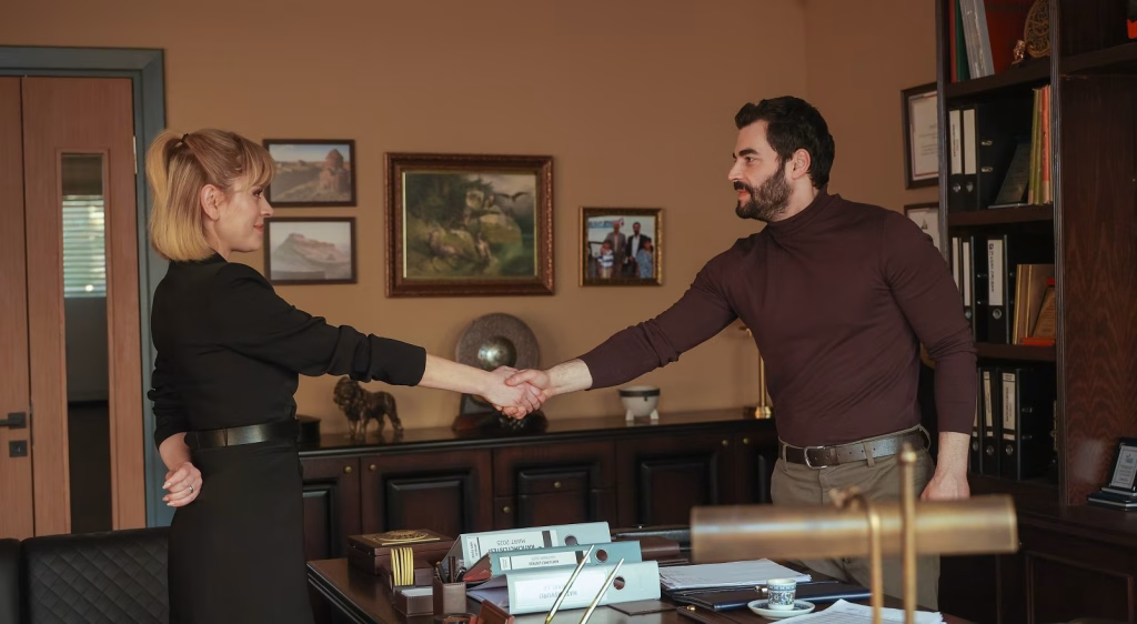 Veliaht 17. Bölüm Özeti: Timur ve Reyhan Yakalanıyor! Veliaht 17. bölüm