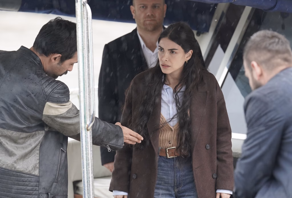 Taşacak Bu Deniz 29. Bölüm Özeti: Adil Vuruldu! Şerif'ten Eleni İçin Ölüm Emri! Taşacak Bu Deniz 29. bölüm